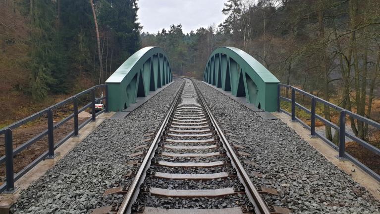 Rekonstrukce mostu v km 35,579 trati Plzeň – Žatec „Plasy“