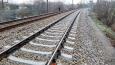 Kolejnicové absorbéry hluku, pryžové přejezdy a anti-trespass panely jako efektivní protihlukové a bezpečnostní prvky na železnici