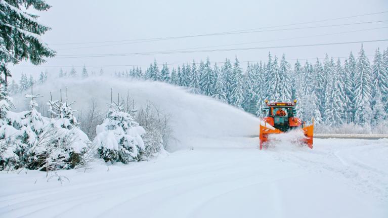 Díky spadu sněhu v lednu a v únoru se řadí zimní údržba silnic k jedné z nejnáročnějších v Pardubickém kraji