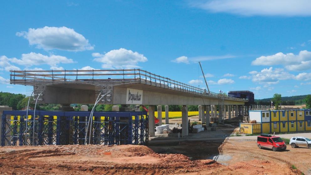 Výstavba mostu přes Malši – pracovní spára v prvním poli (SO 203)
