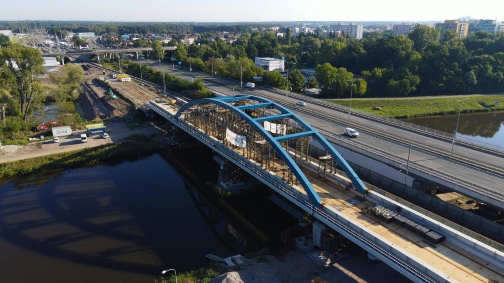Nový dvoukolejný most přes Labe (foto Správa železnic).