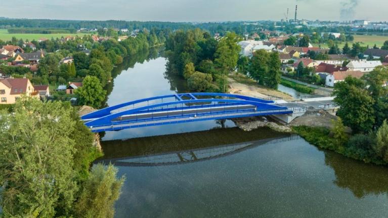Planá nad Lužnicí má nový most, jediný ve městě