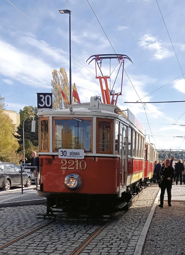 Elektrické tramvaje nahradily koncem 19. století postupně koněspřežku.