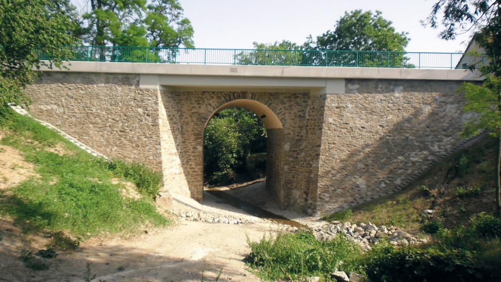Most v Dobšicích přes Dobšický potok